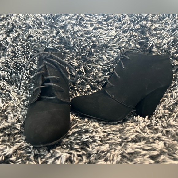 Booties - Picture 3 of 4